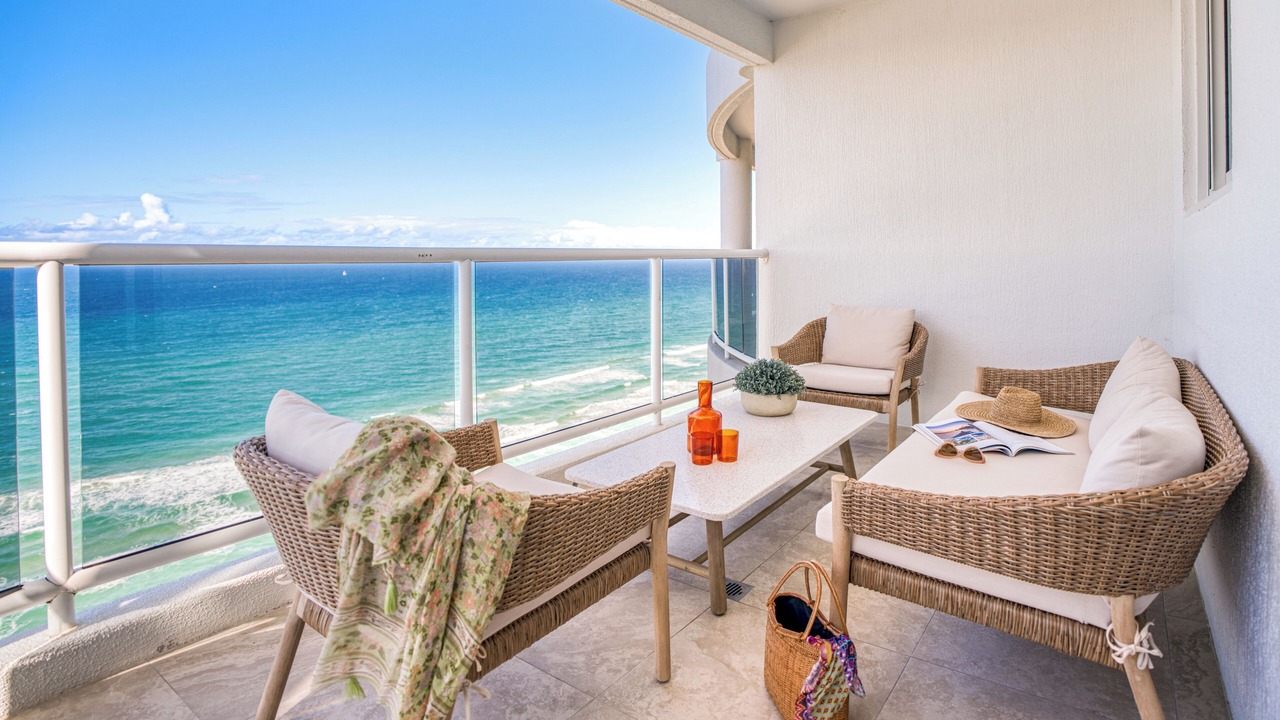 Photo of Patio Balcony in Main Beach