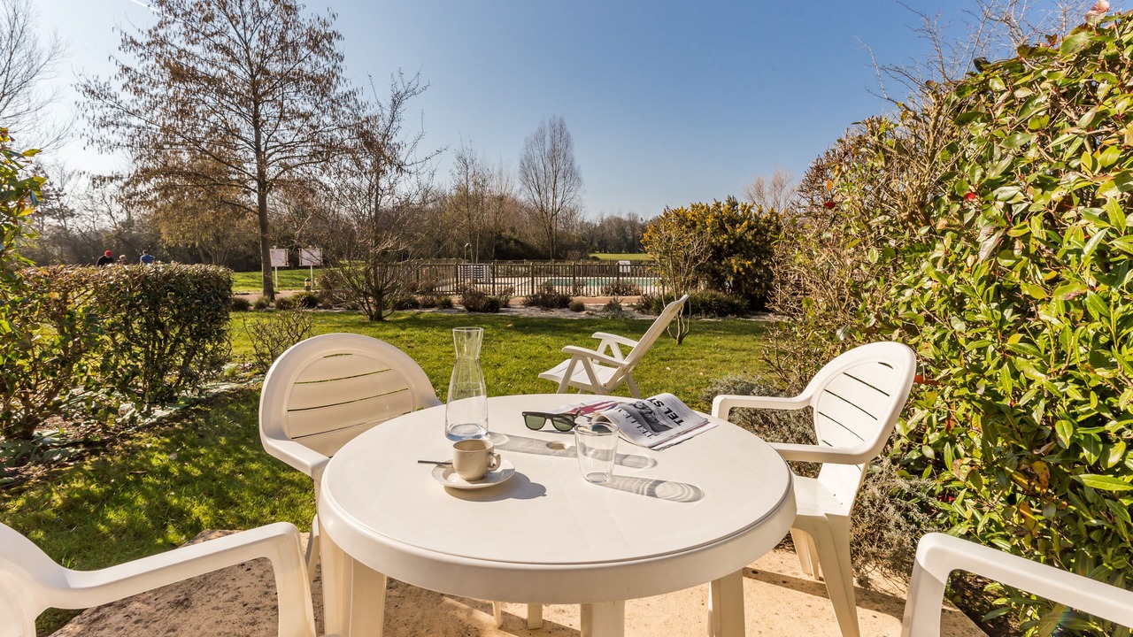 Photo of Patio Balcony in Port-en-Bessin-Huppain