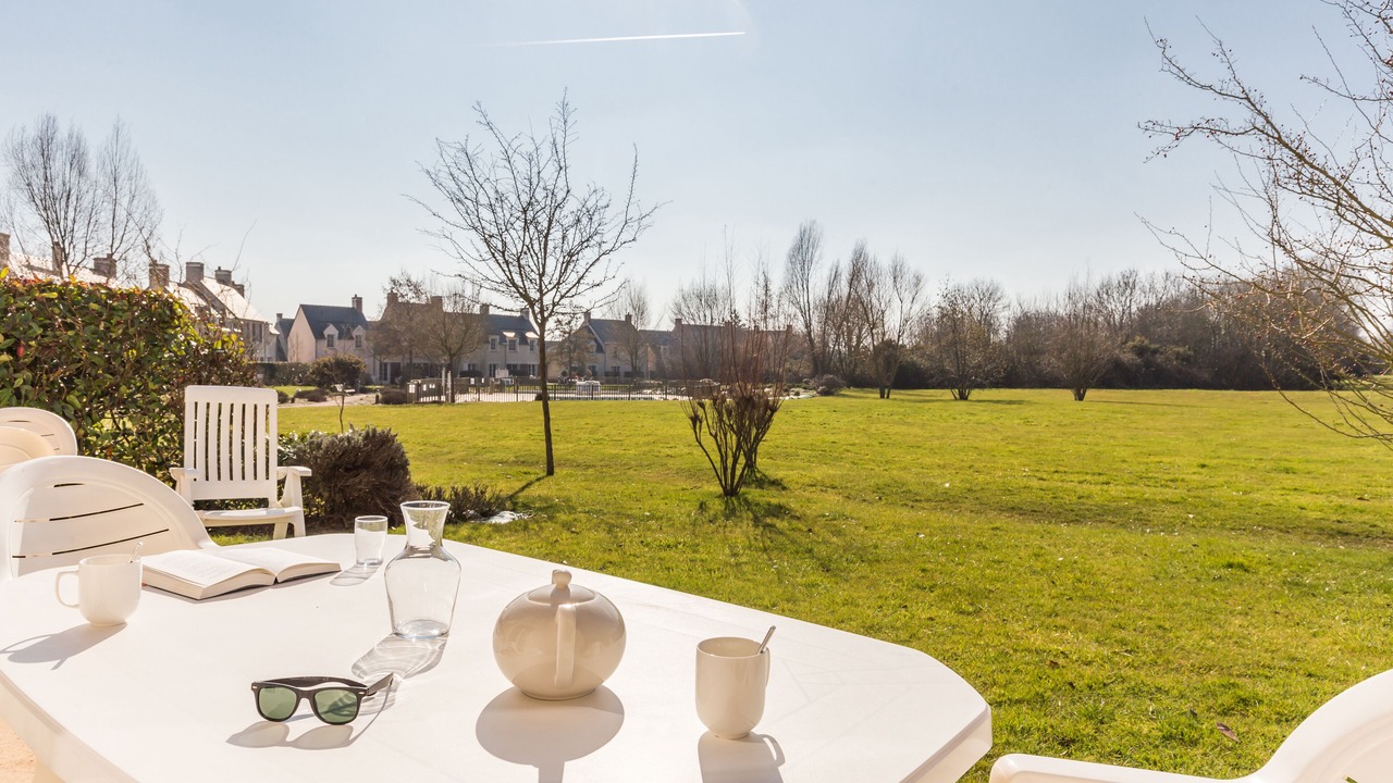 Photo of Patio Balcony in Port-en-Bessin-Huppain