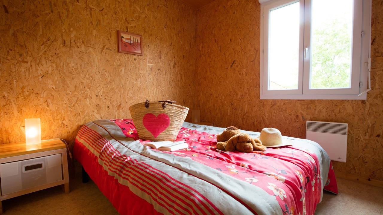 Photo of Bedroom in Villegusien-le-Lac