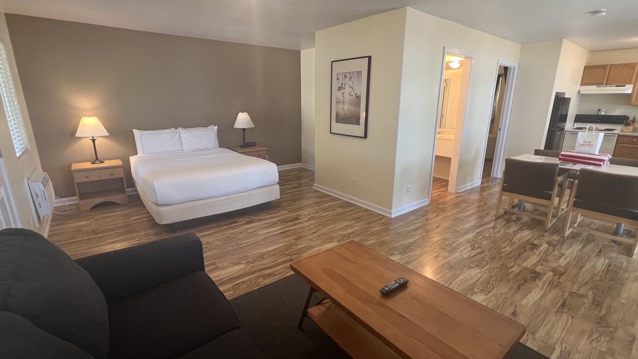 Photo of Livingroom in Clearlake Park