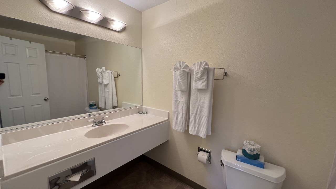 Photo of Bathroom in Clearlake Park