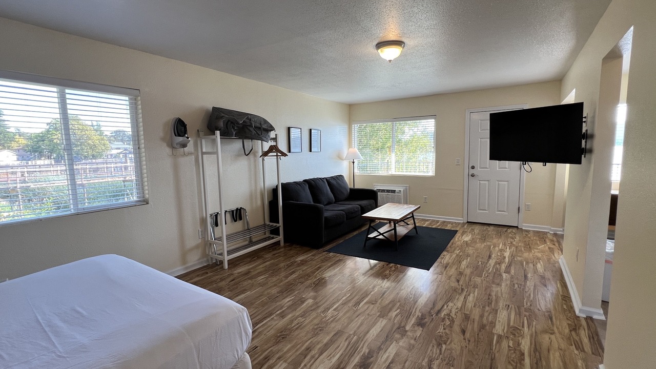 Photo of Livingroom in Clearlake Park