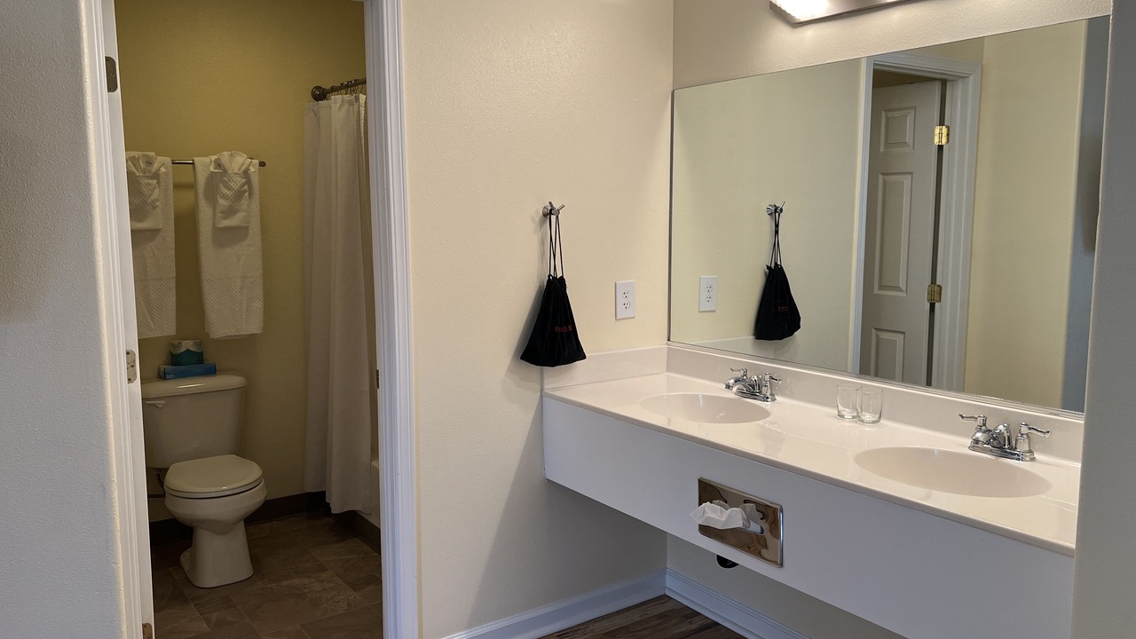 Photo of Bathroom in Clearlake Park