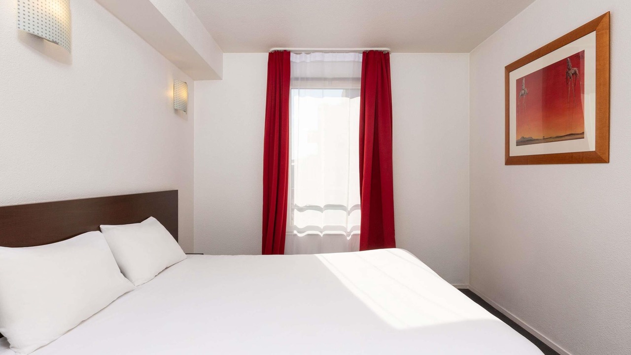 Photo of Bedroom in Faubourg de l'Arche