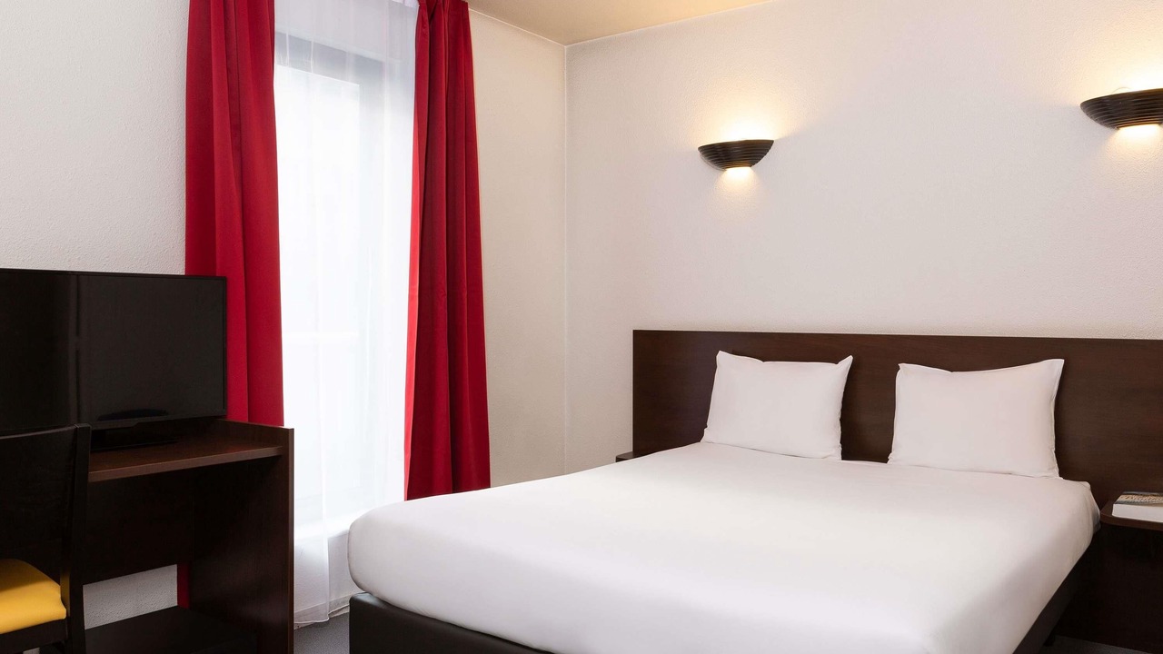 Photo of Bedroom in Faubourg de l'Arche