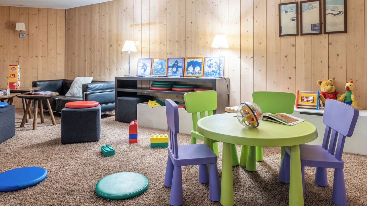 Photo of Others in Arc-1600