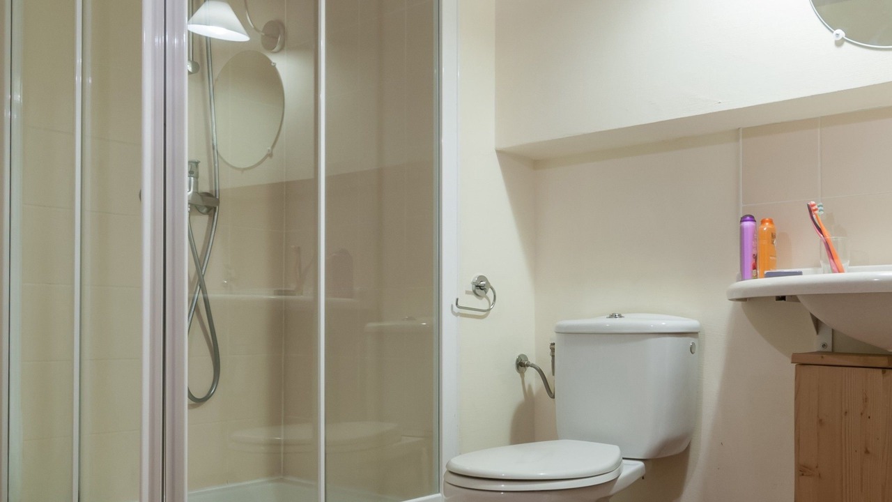 Photo of Bathroom in Arc-1600