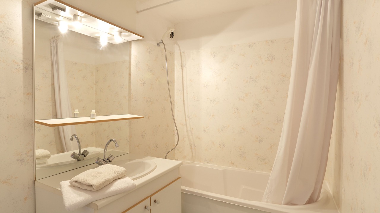 Photo of Bathroom in Loudervielle