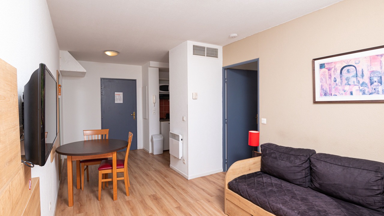 Photo of Bedroom in 8th Arrondissement