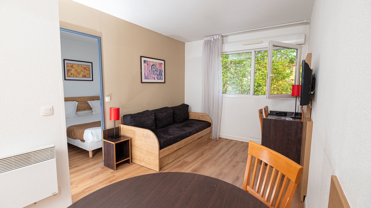 Photo of Bedroom in 8th Arrondissement