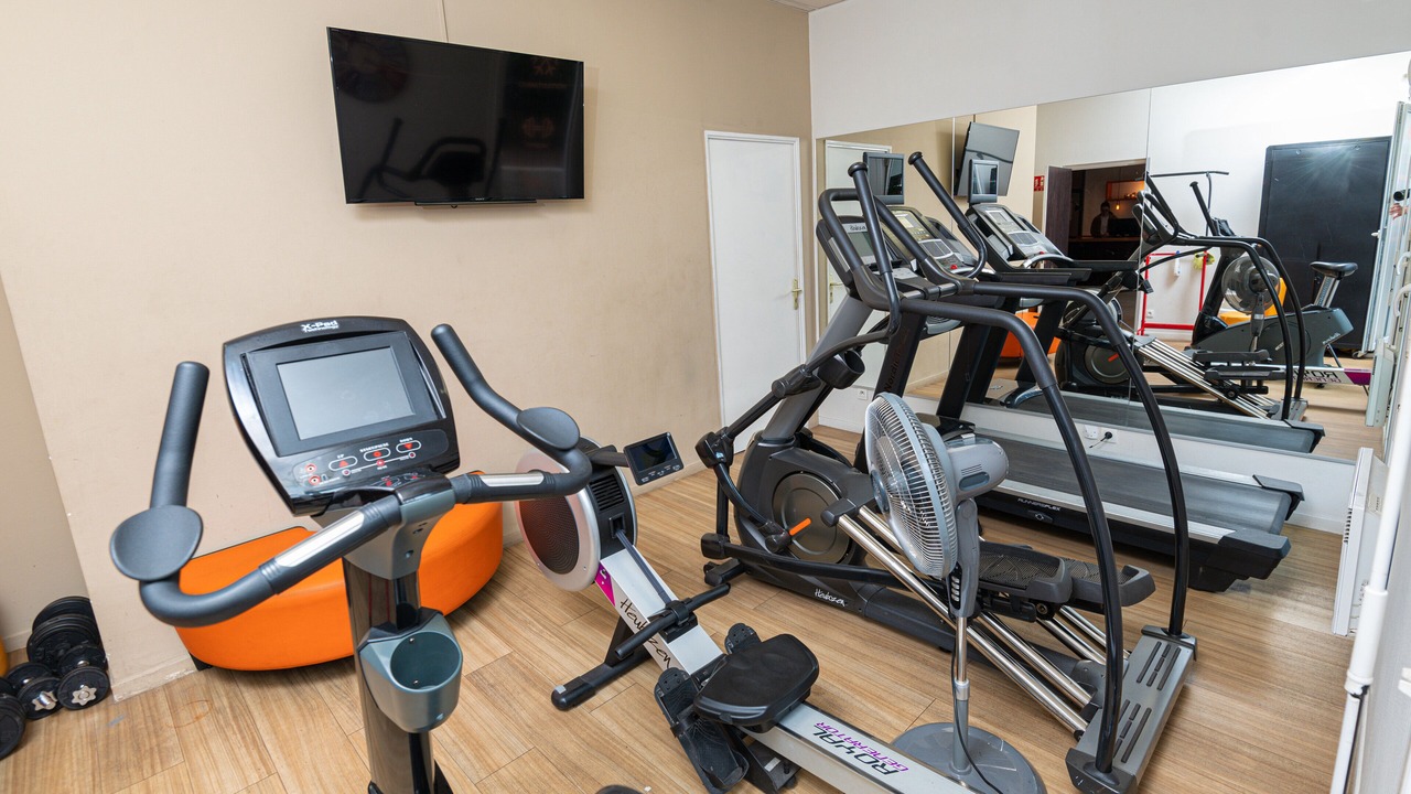 Photo of Others in 8th Arrondissement