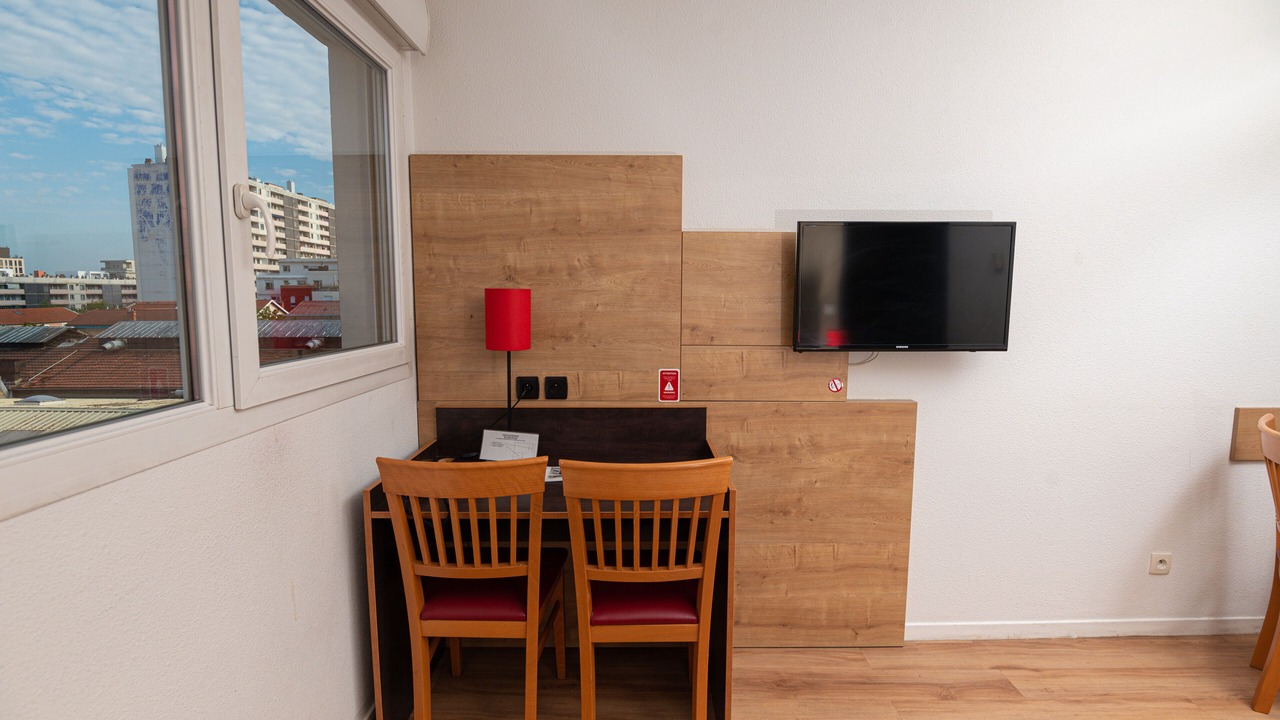 Photo of Livingroom in 8th Arrondissement