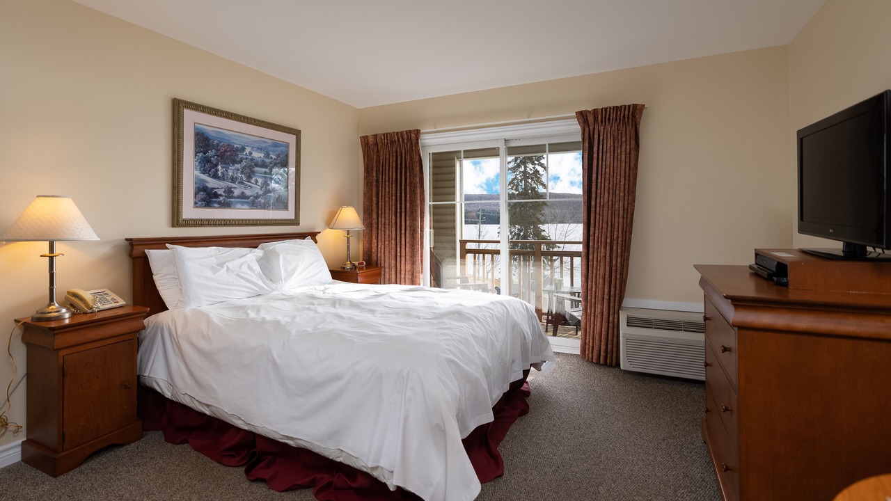 Photo of Bedroom in Haliburton