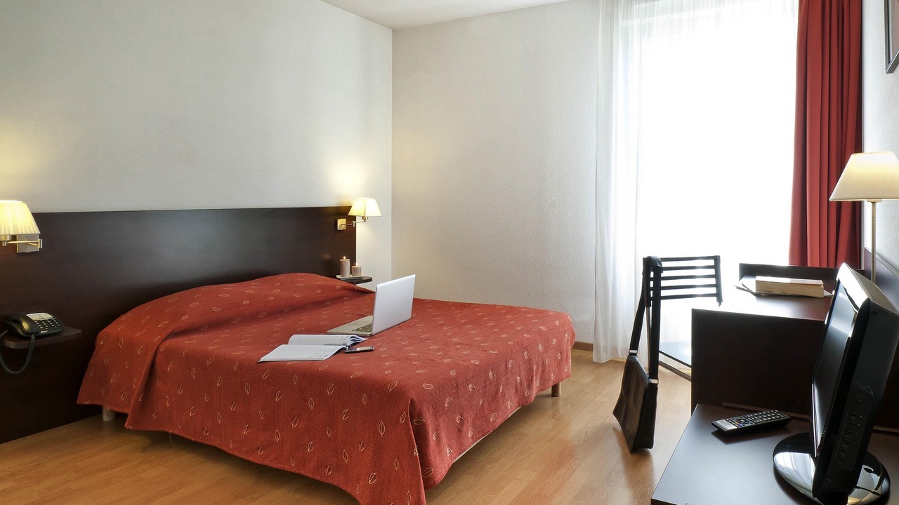 Photo of Bedroom in Vanves