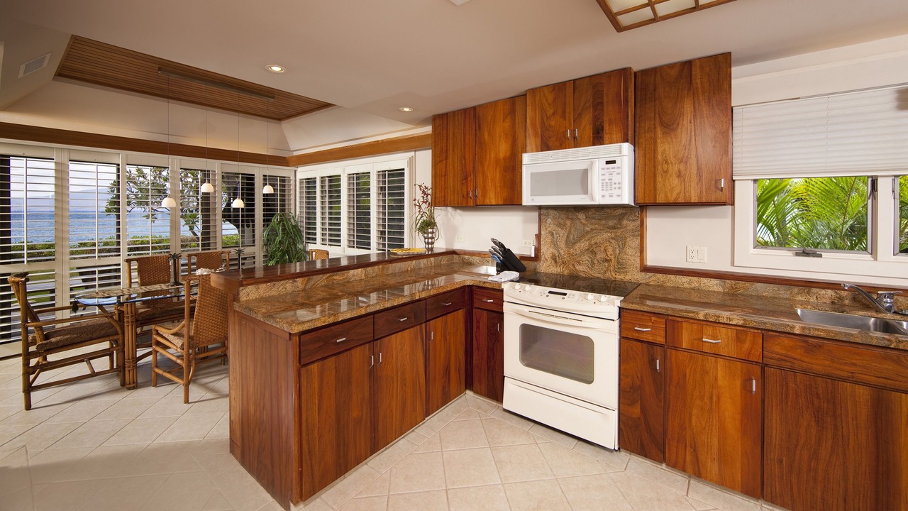 Photo of Kitchen in Historic Lahaina Front Street