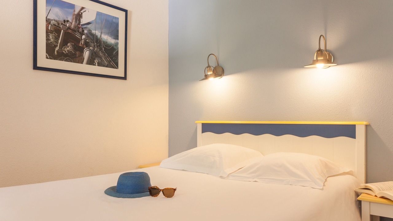 Photo of Bedroom in Morgat