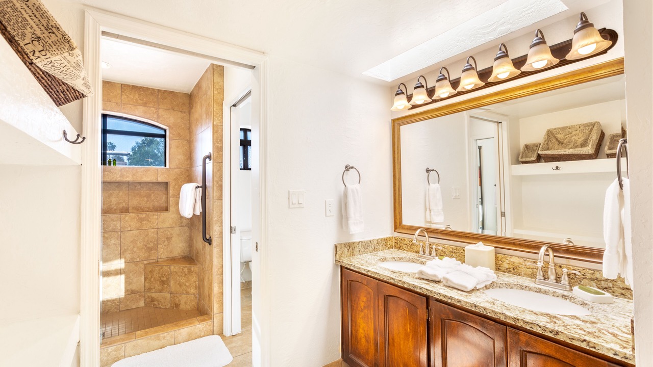 Photo of Bathroom in Arcadia