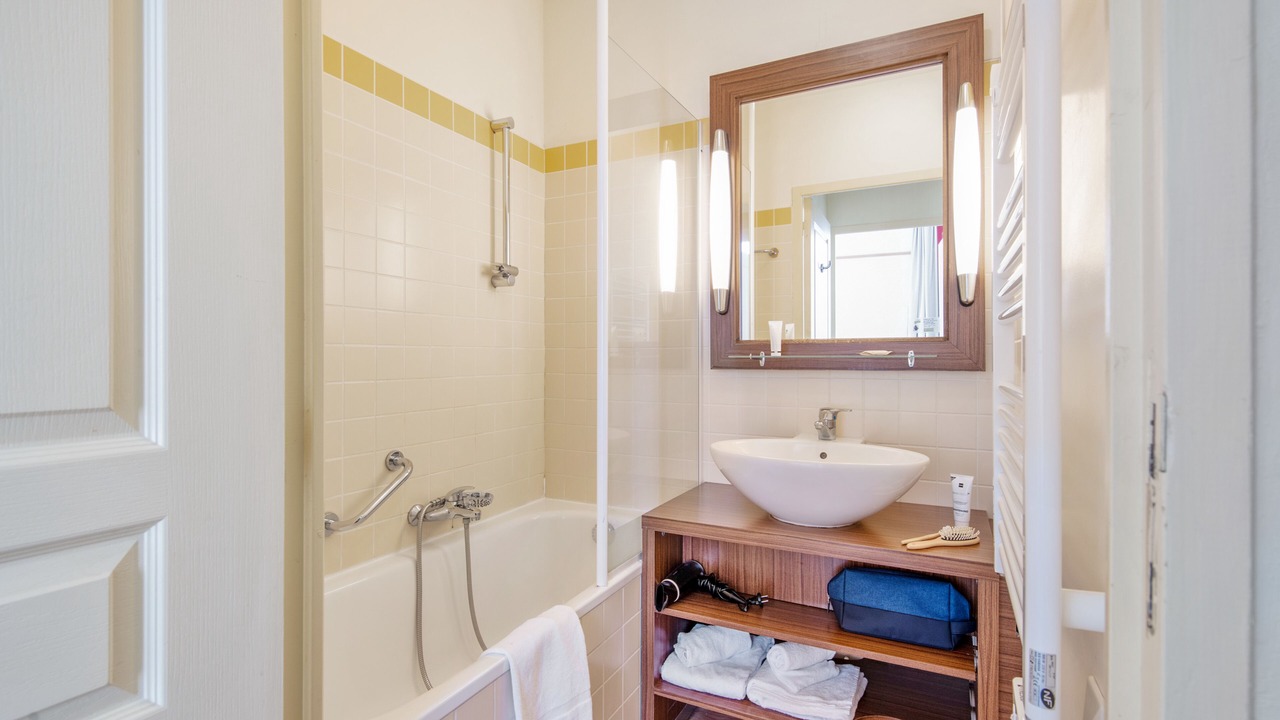 Photo of Bathroom in Loches