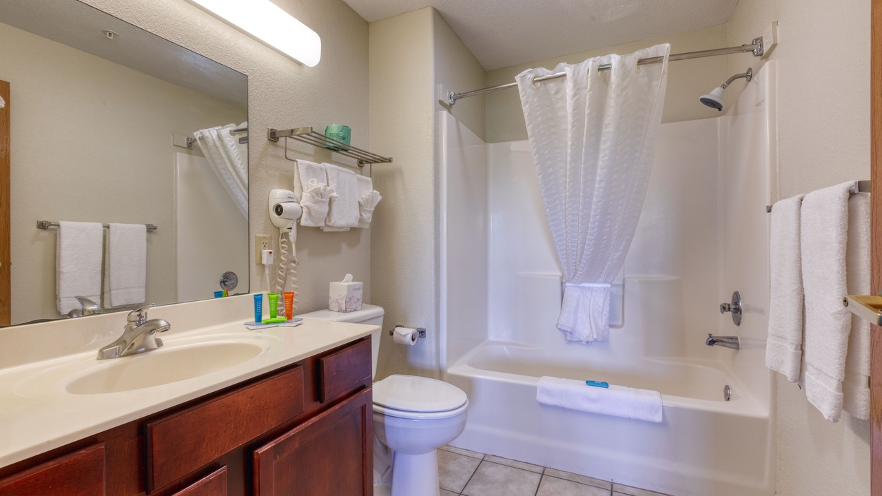 Photo of Bathroom in St. Robert