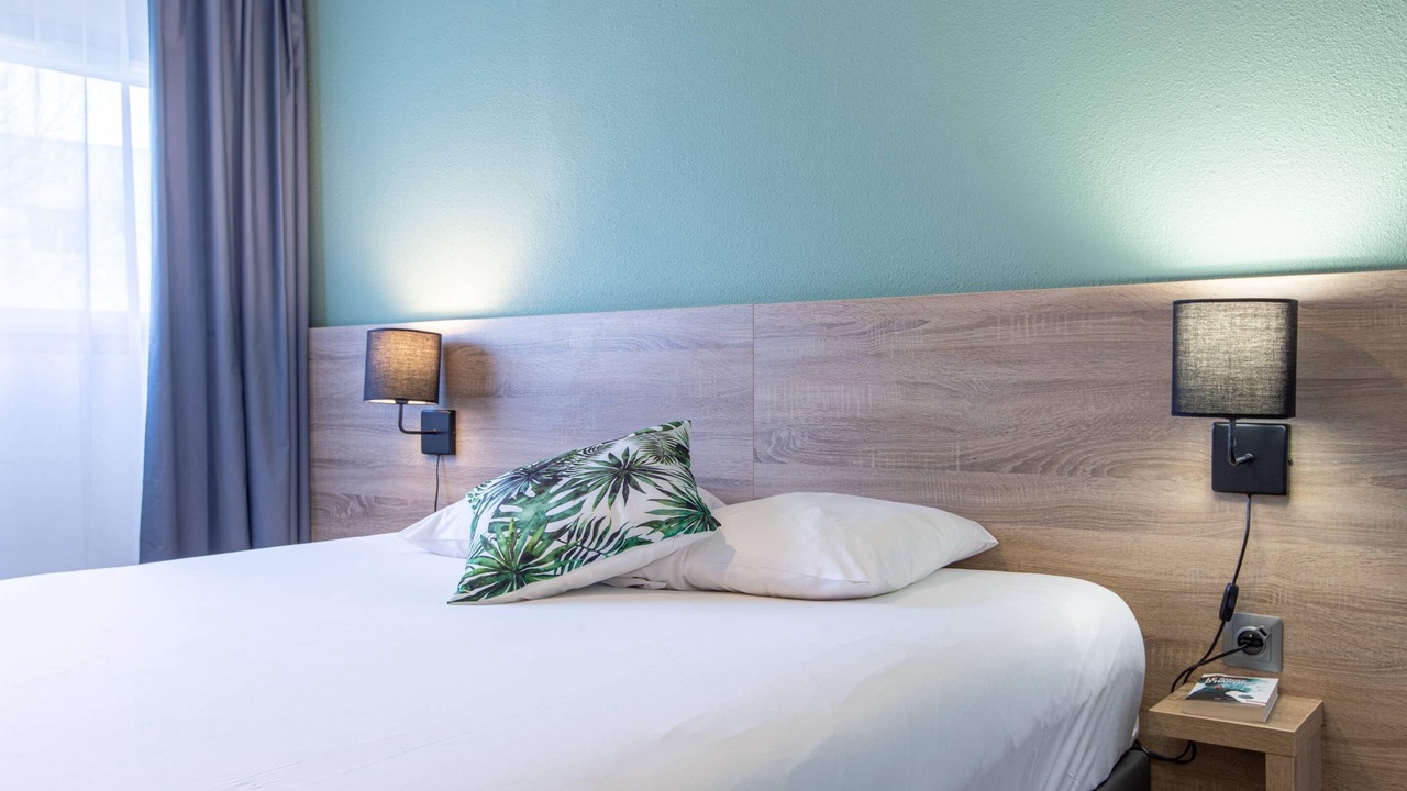 Photo of Bedroom in Miroir - Batignolles