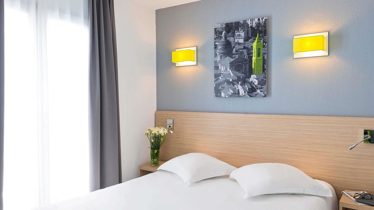 Photo of Bedroom in Les Baumettes