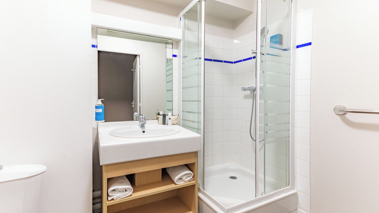 Photo of Bathroom in Dobree-Bon Port