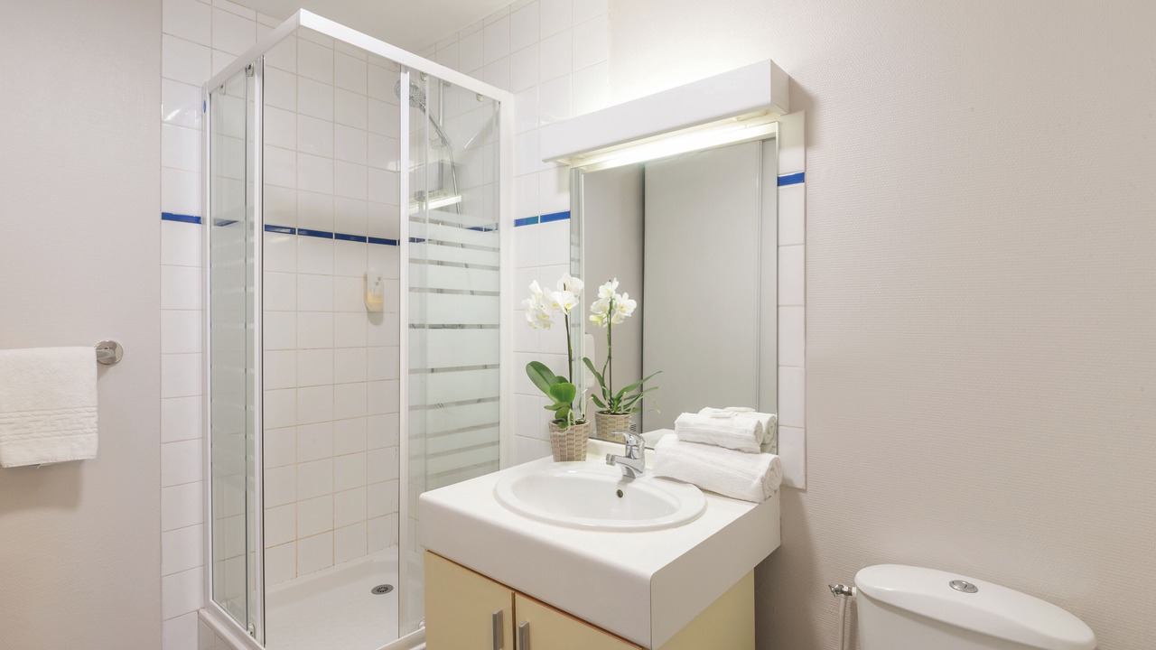 Photo of Bathroom in Dobree-Bon Port
