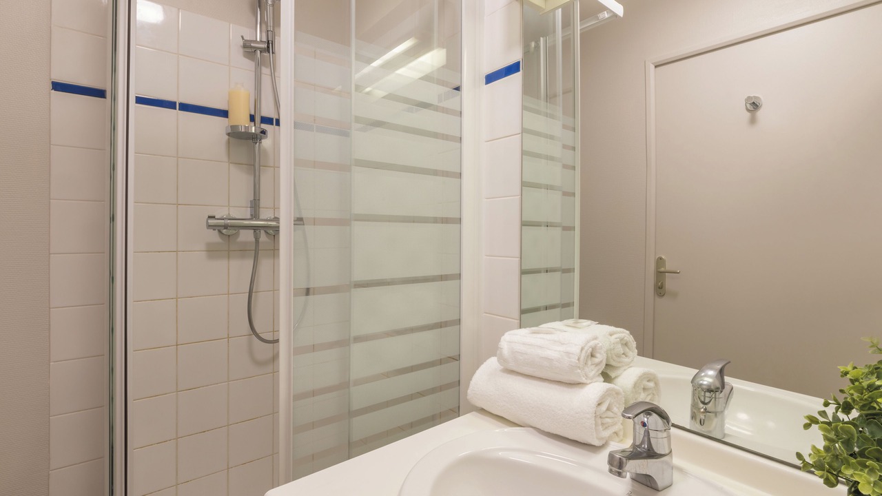 Photo of Bathroom in Dobree-Bon Port