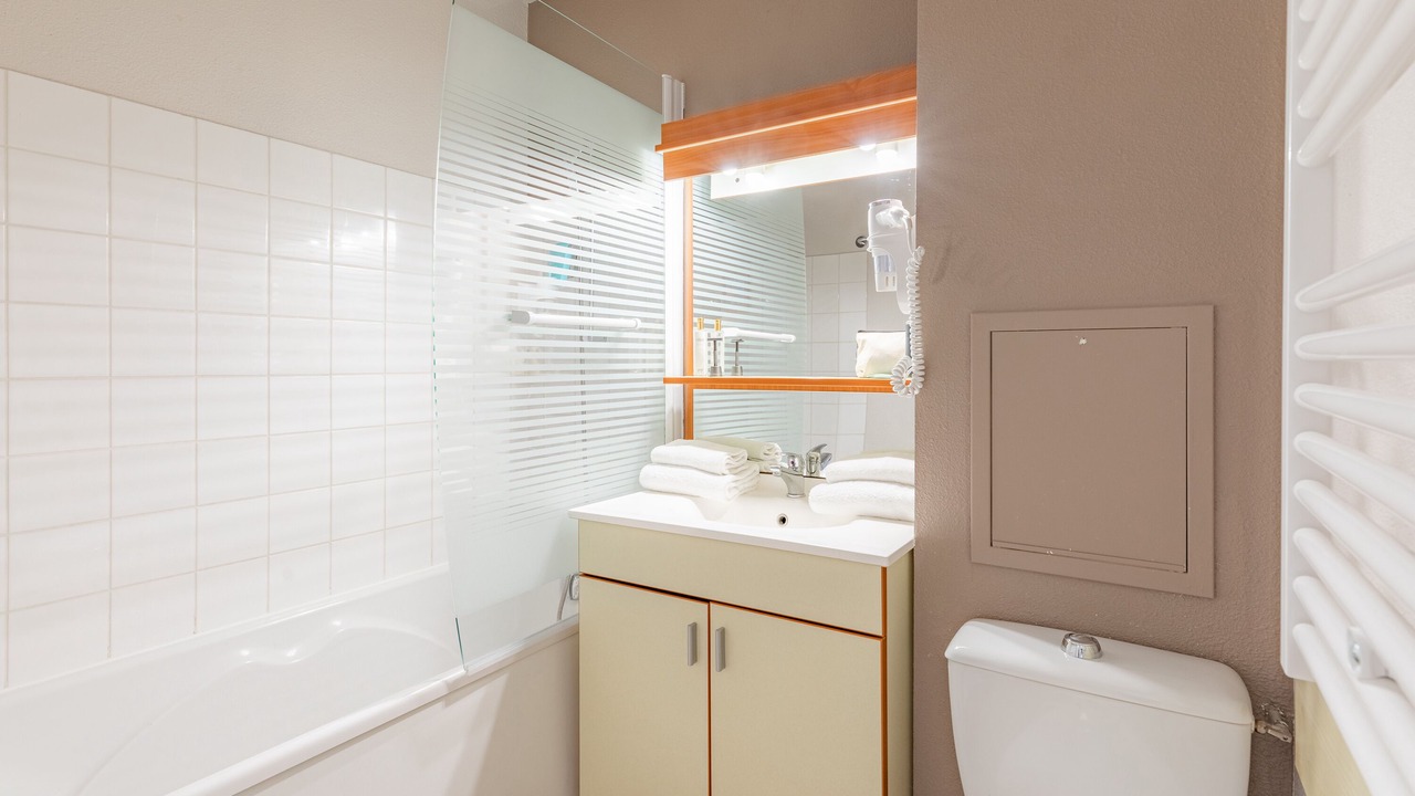 Photo of Bathroom in Atalante Champeaux