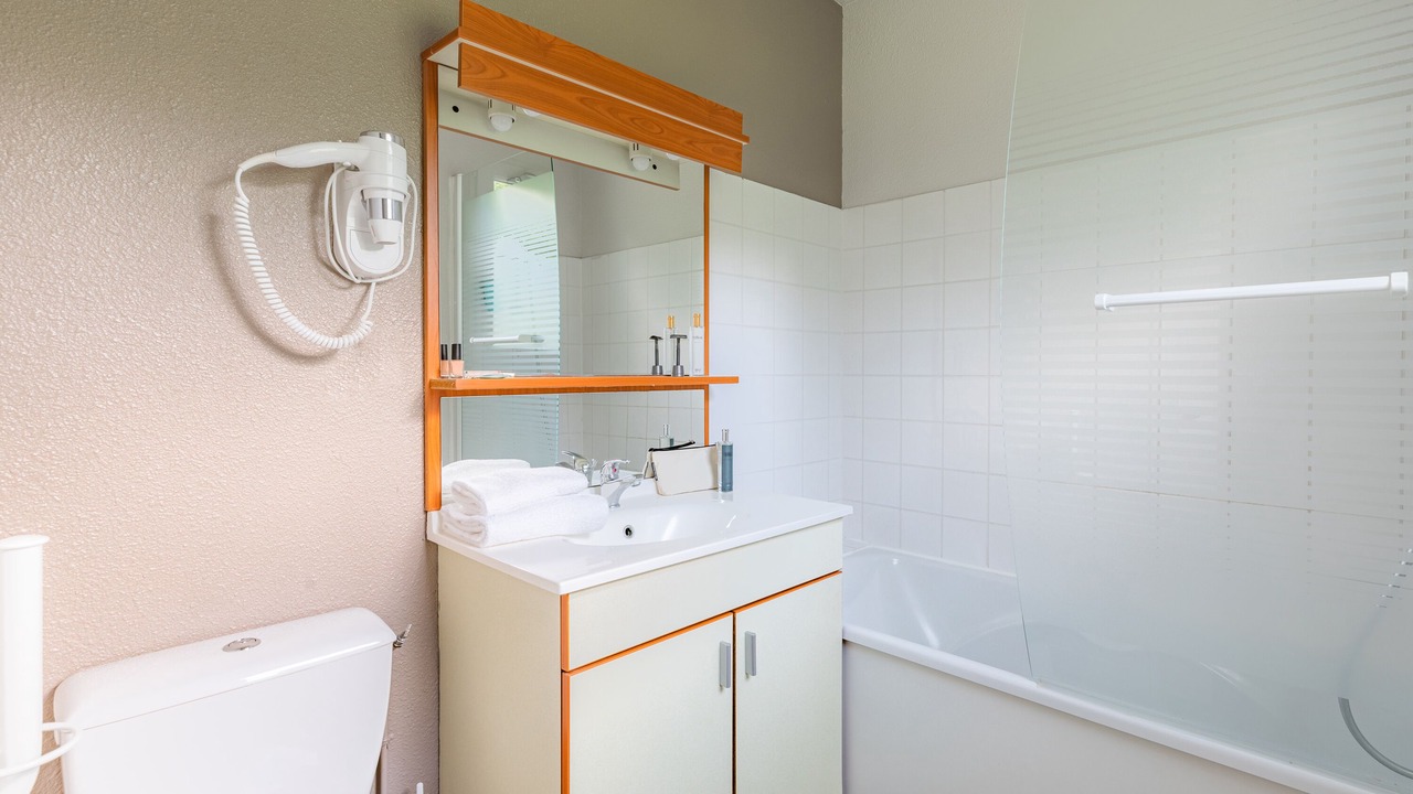 Photo of Bathroom in Atalante Champeaux