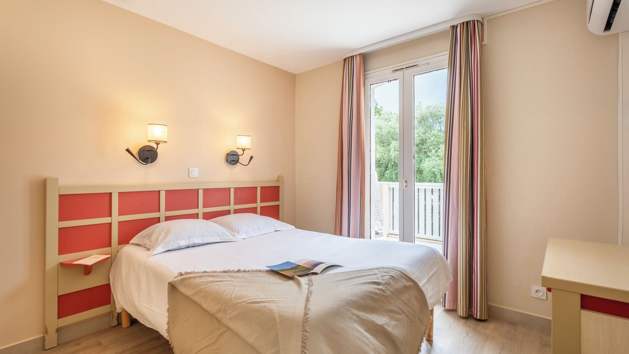 Photo of Bedroom in Le Lavandou