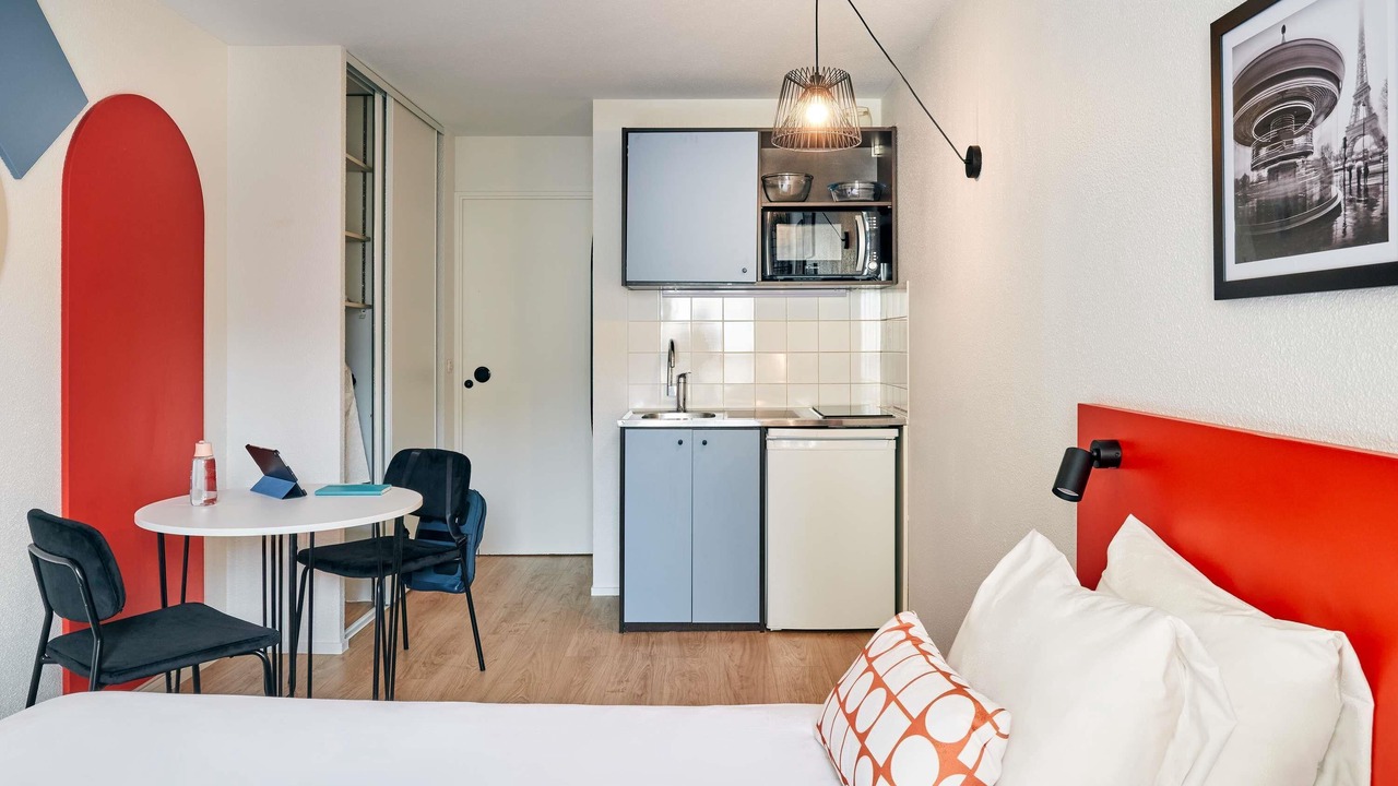 Photo of Bedroom in Vanves