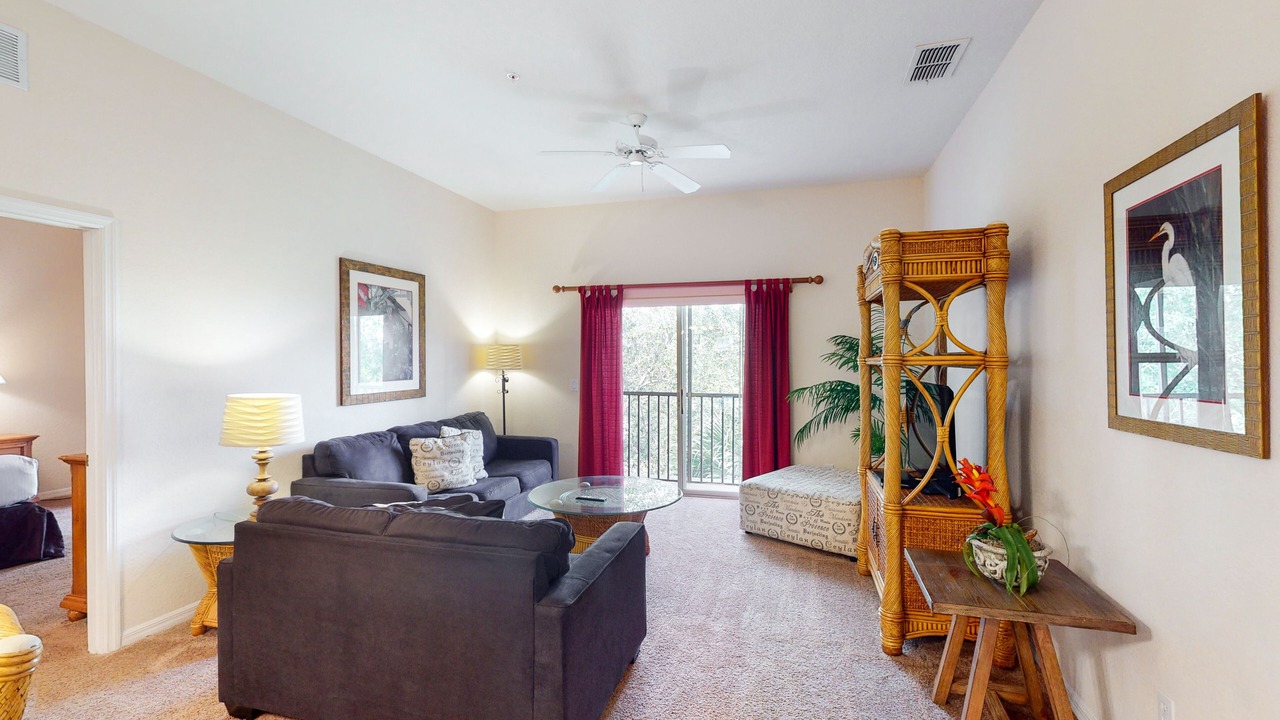 Photo of Livingroom in Bahama Bay