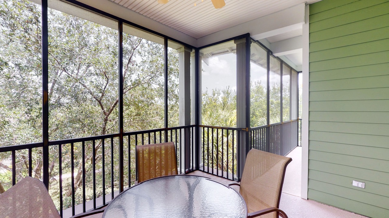 Photo of Patio Balcony in Bahama Bay