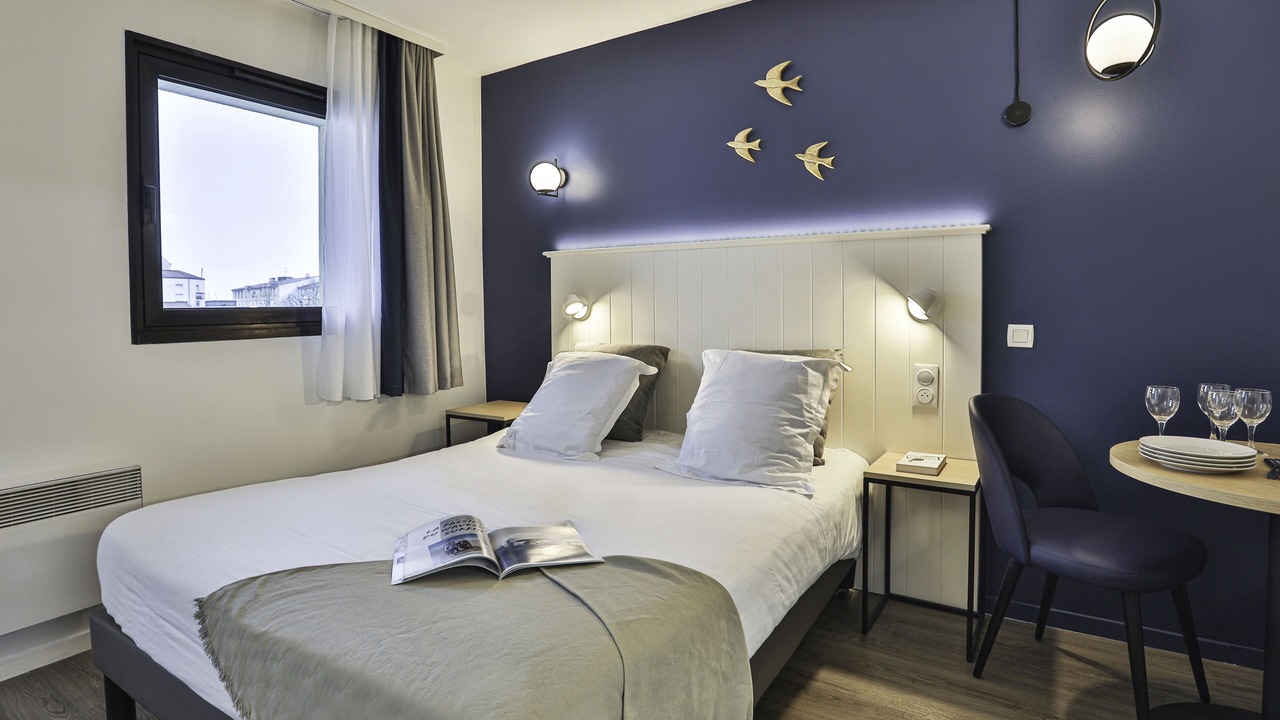 Photo of Bedroom in La Rochelle City Centre