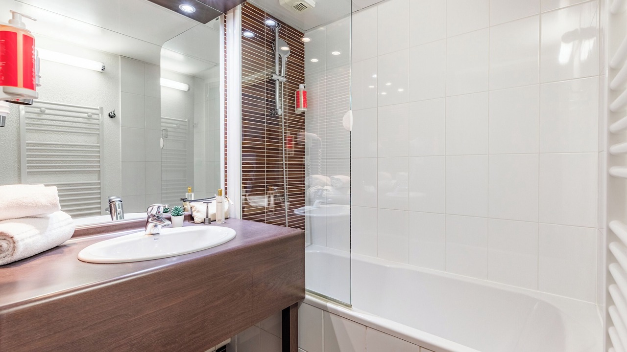 Photo of Bathroom in Saint-Herblain