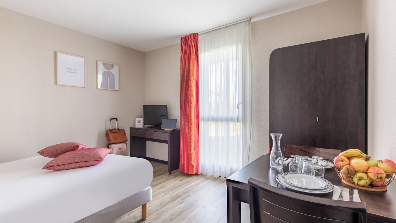 Photo of Bedroom in Saint-Herblain