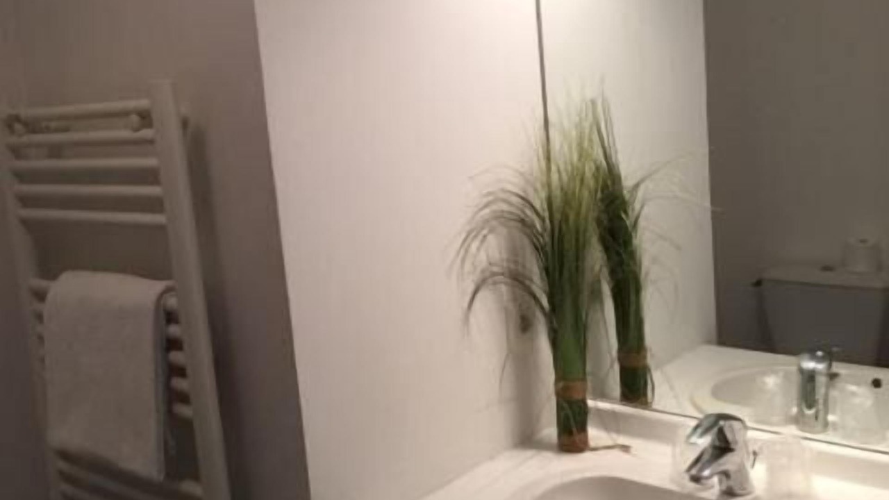 Photo of Bathroom in Quartier Villeneuve - Village-Olympique