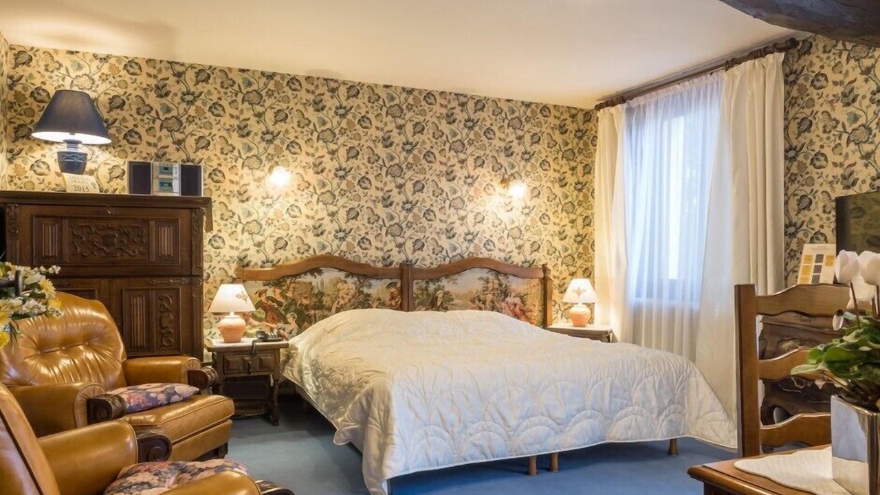 Photo of Bedroom in Replonges