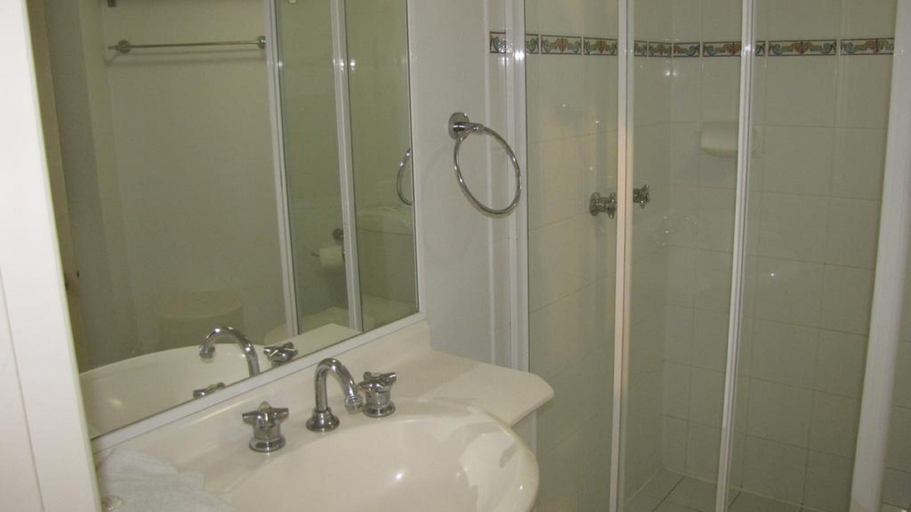Photo of Bathroom in Biggera Waters
