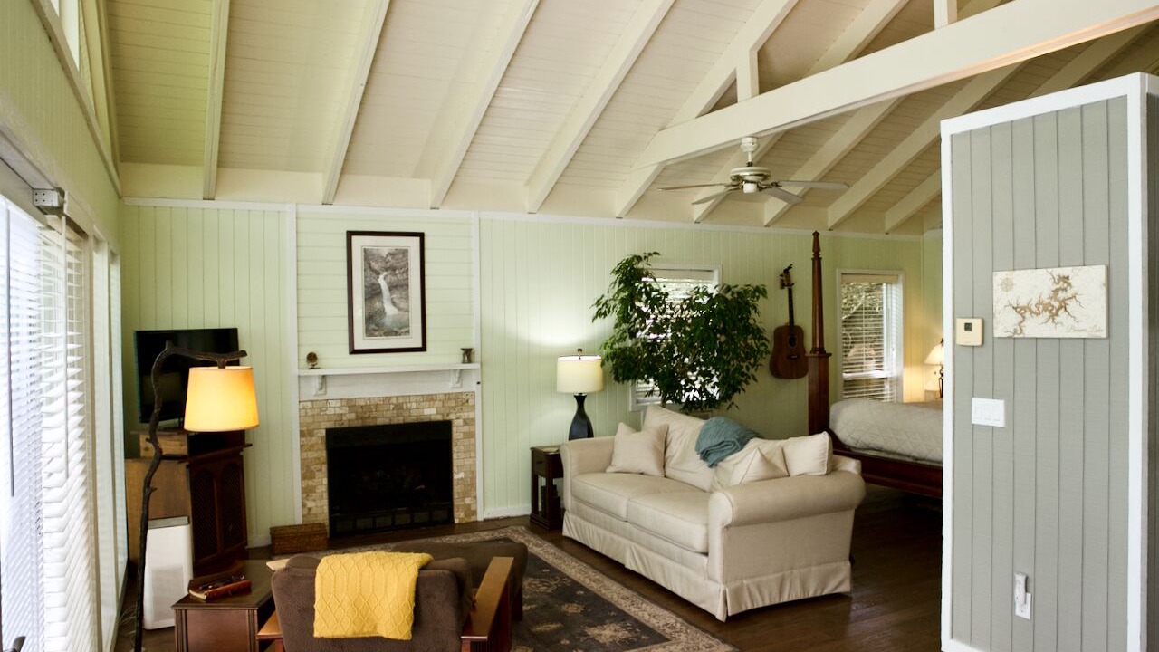 Photo of Livingroom in Sylvan Shores