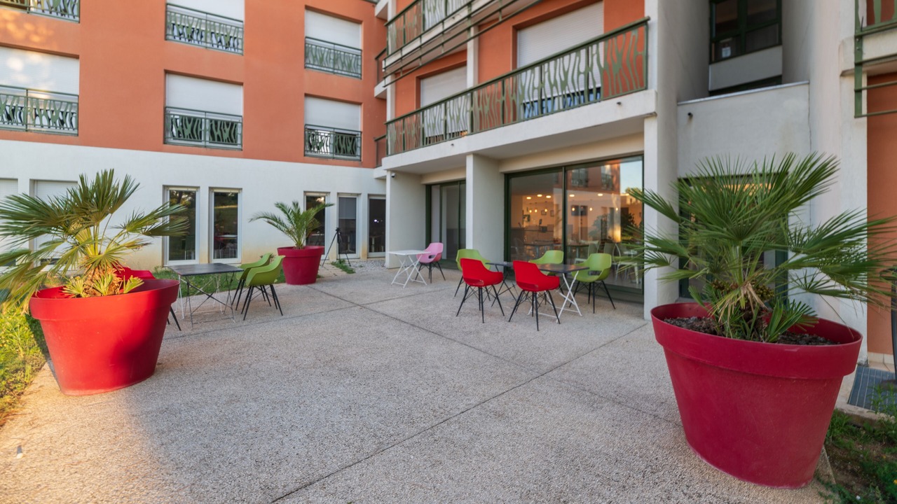 Photo of Outdoor in Valence