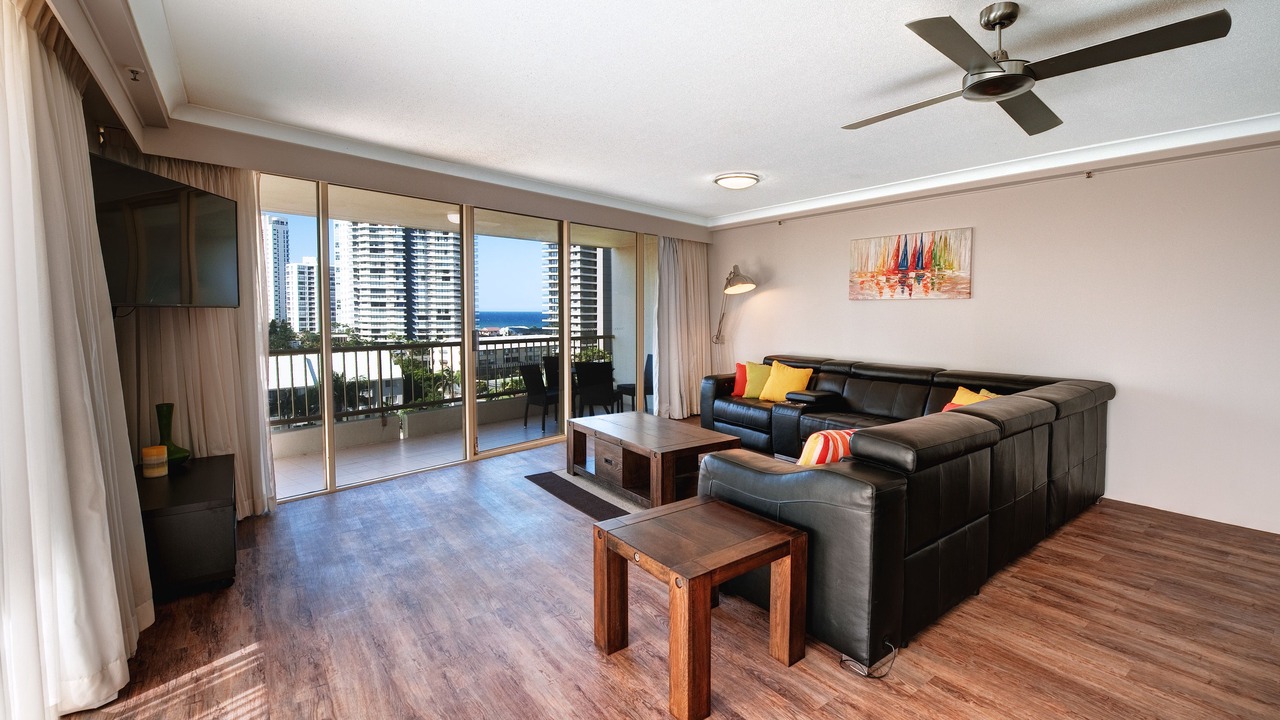 Photo of Livingroom in Main Beach