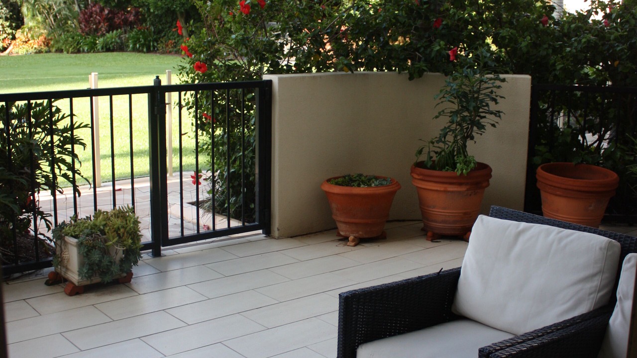 Photo of Patio Balcony in Main Beach