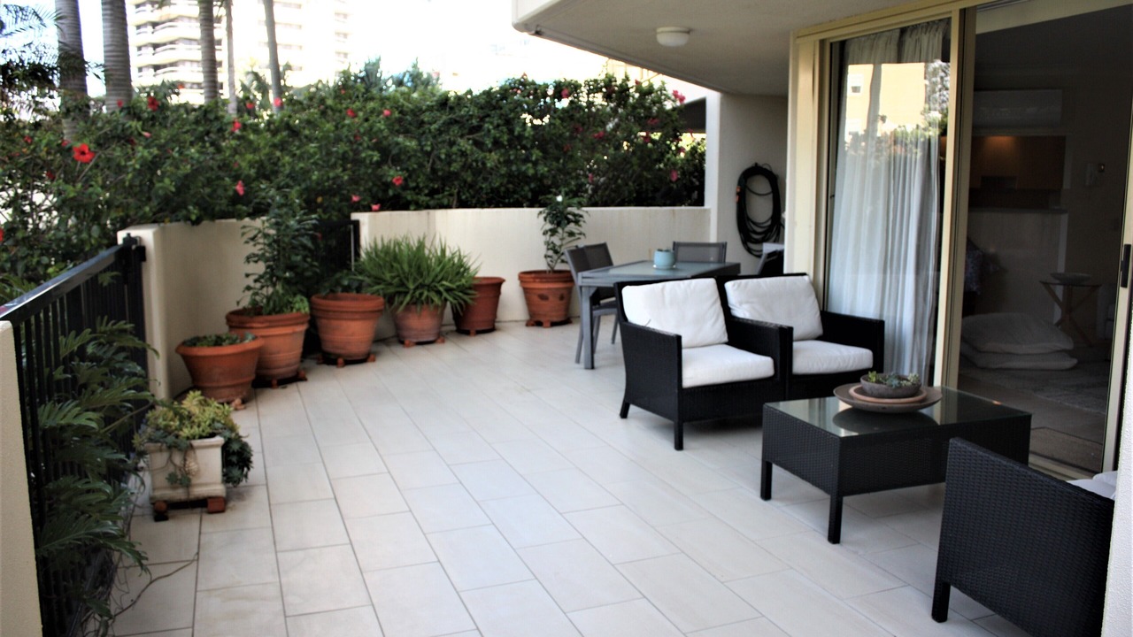 Photo of Patio Balcony in Main Beach