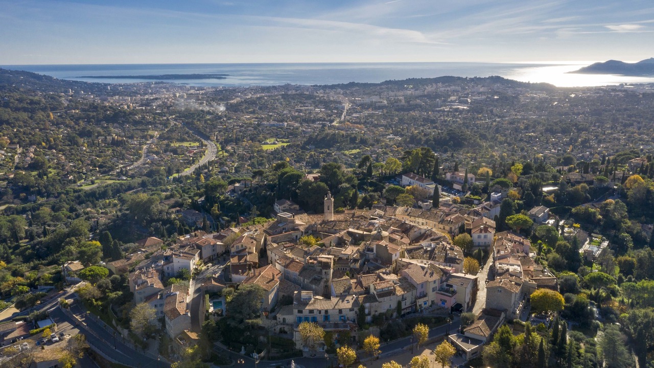 Photo of Outdoor in Mougins Town Centre