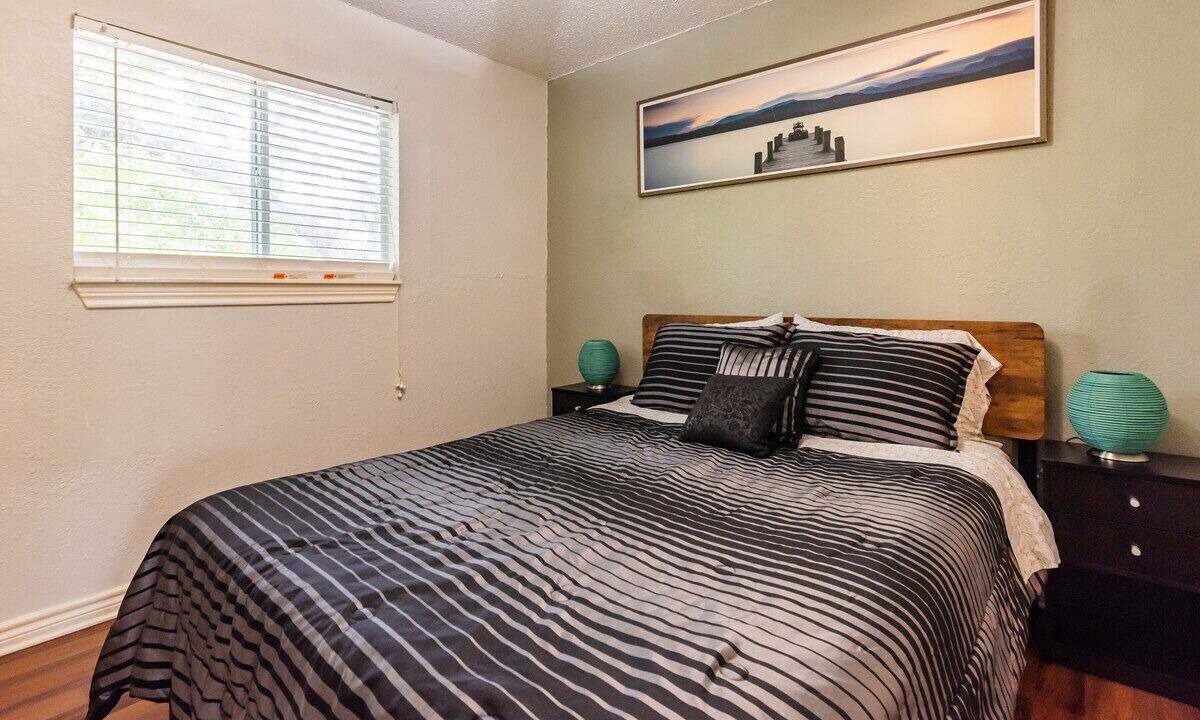 Photo of Bedroom in Mahncke Park