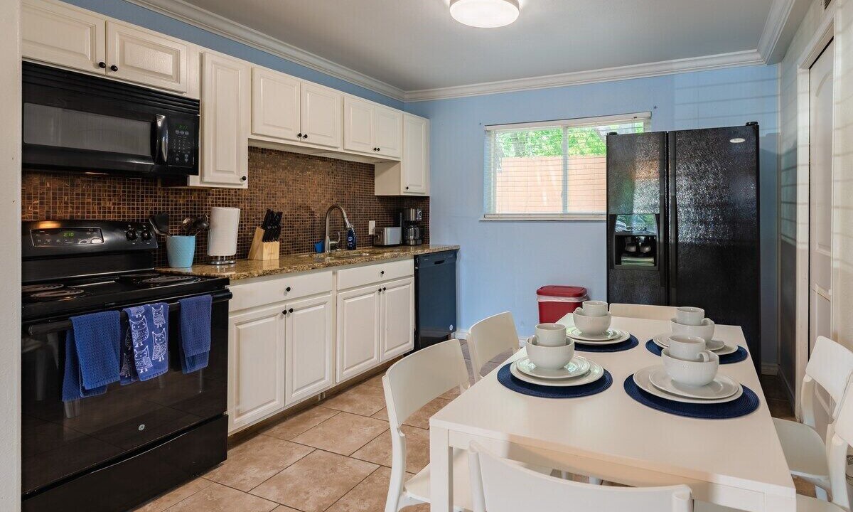 Photo of Kitchen in Mahncke Park