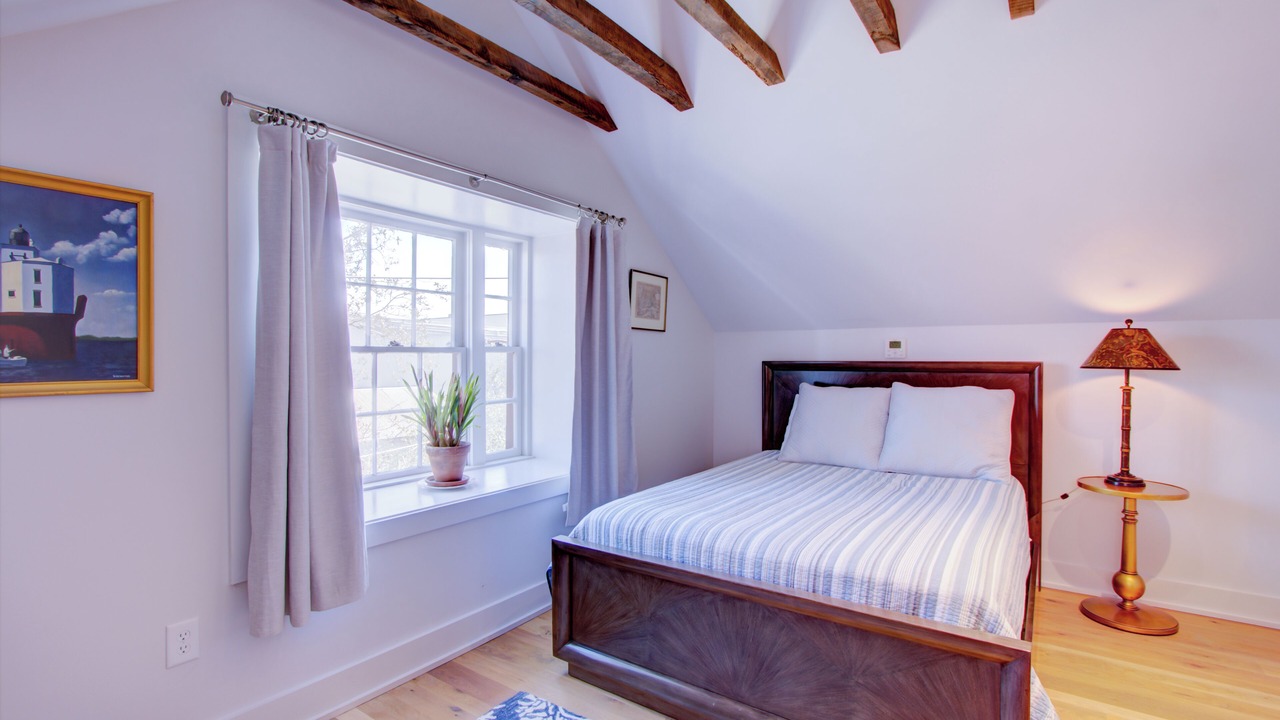 Photo of Bedroom in Charleston Historic District